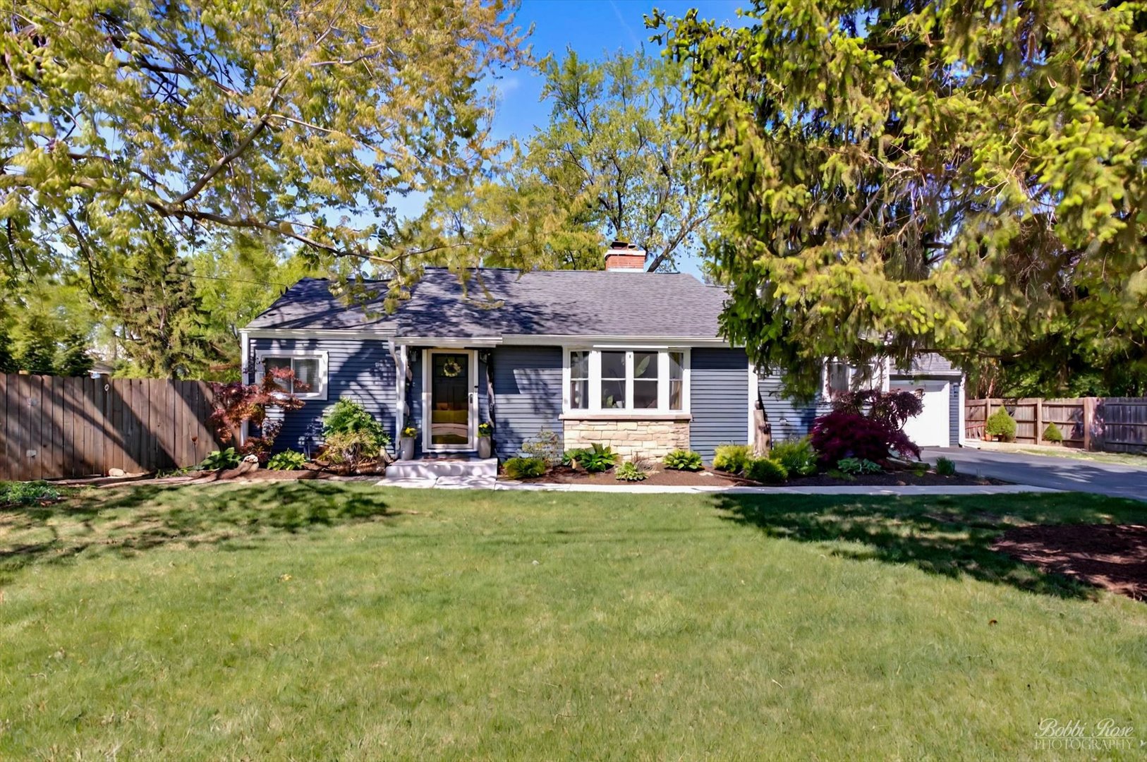 1224 S MOUNT PROSPECT Road, Des Plaines, IL 60018
