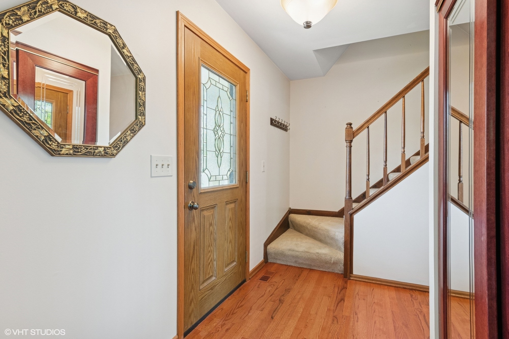 1096 Gunsmoke Court, Carol Stream, IL 60188