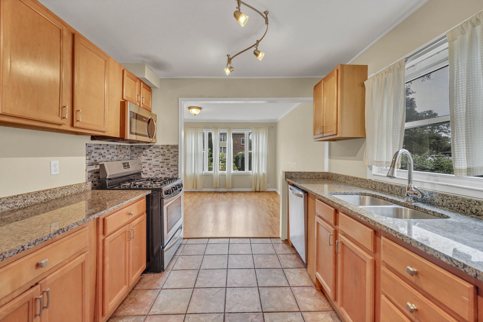 20772 N Elizabeth Avenue, Prairie View, IL 60069