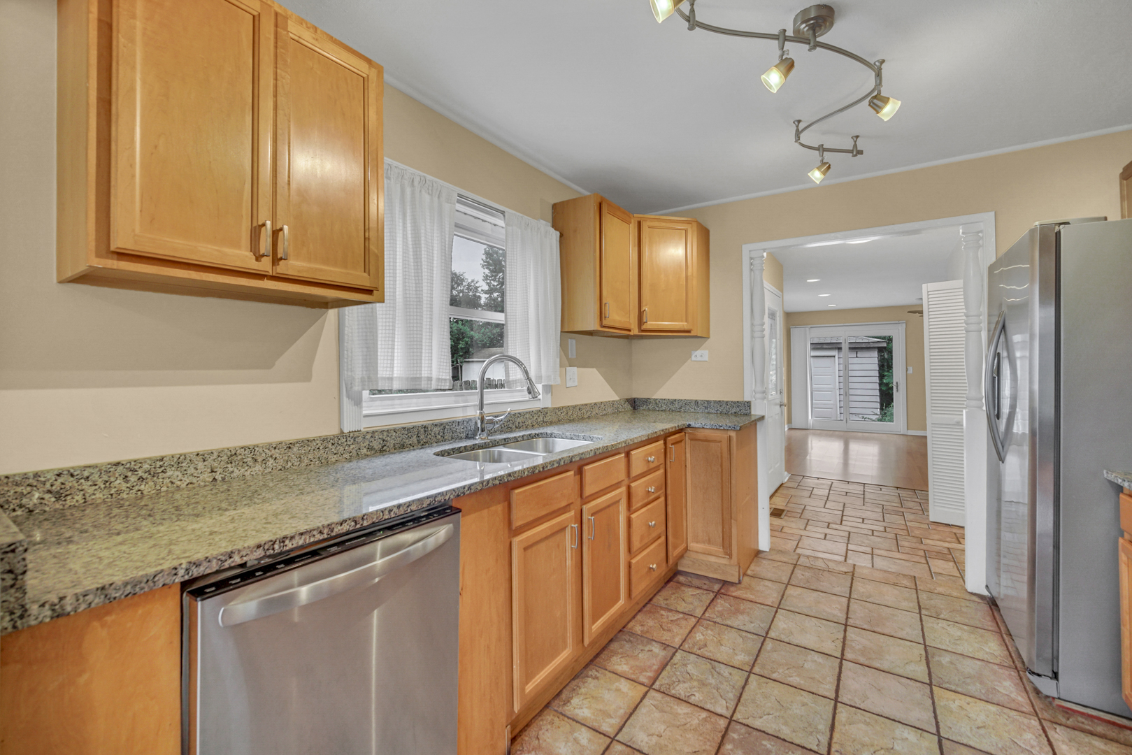 20772 N Elizabeth Avenue, Prairie View, IL 60069