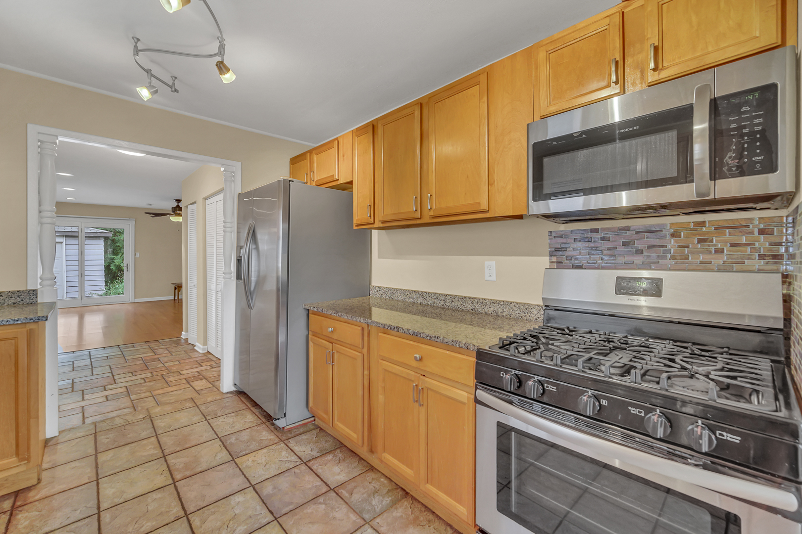 20772 N Elizabeth Avenue, Prairie View, IL 60069