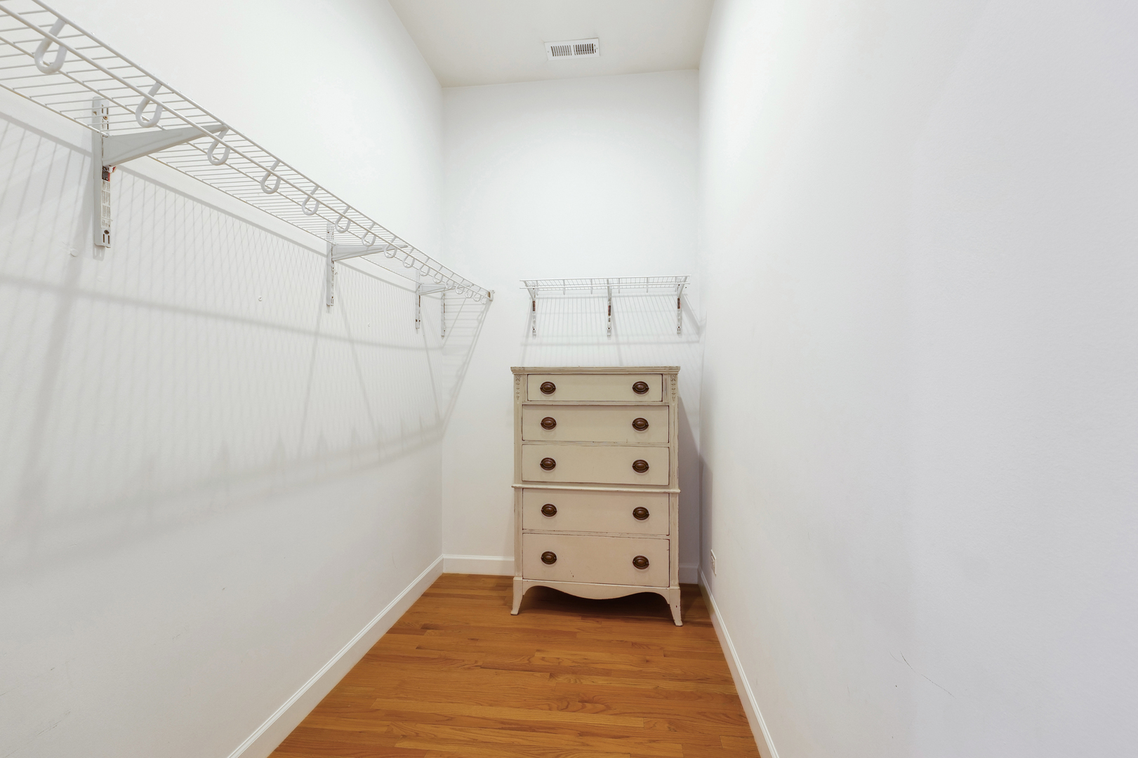 4038 W Addison Street, Chicago, IL 60641