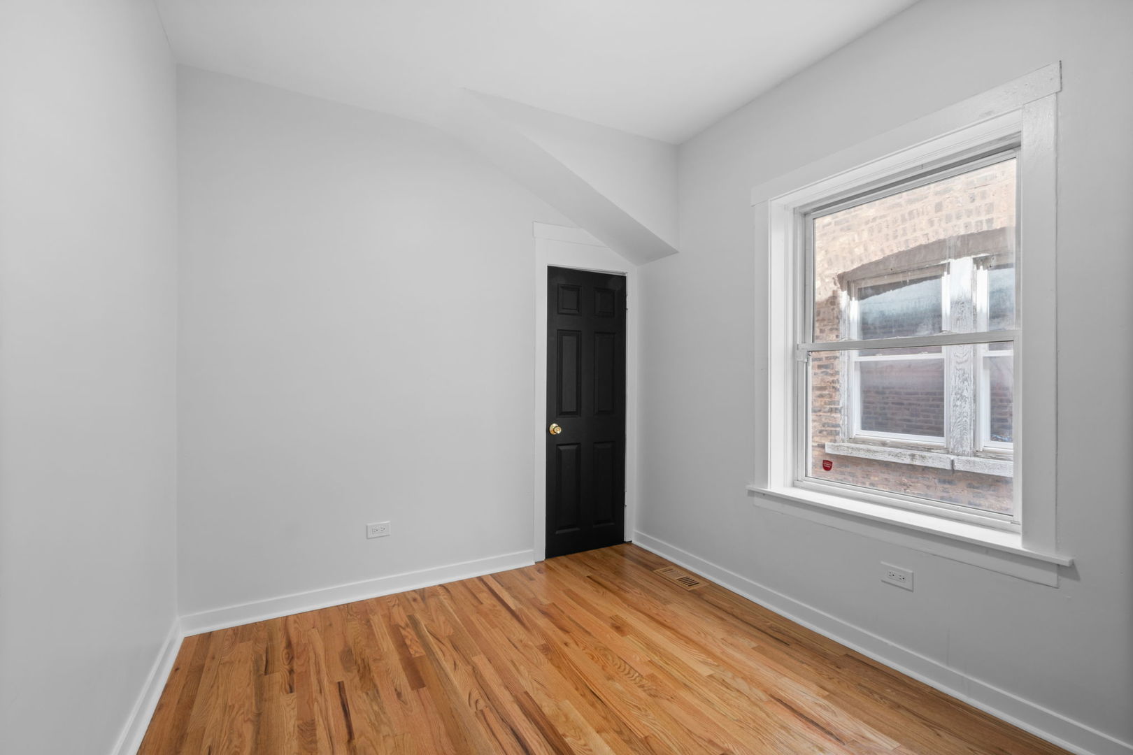 1031 N Drake Avenue, Chicago, IL 60651