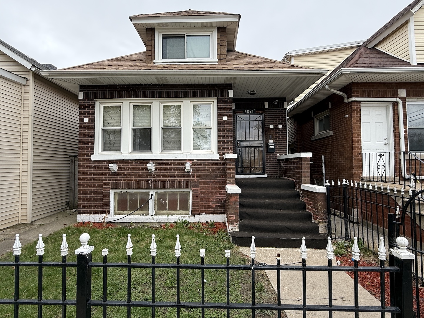 5021 W Bloomingdale Avenue, Chicago, IL 60639