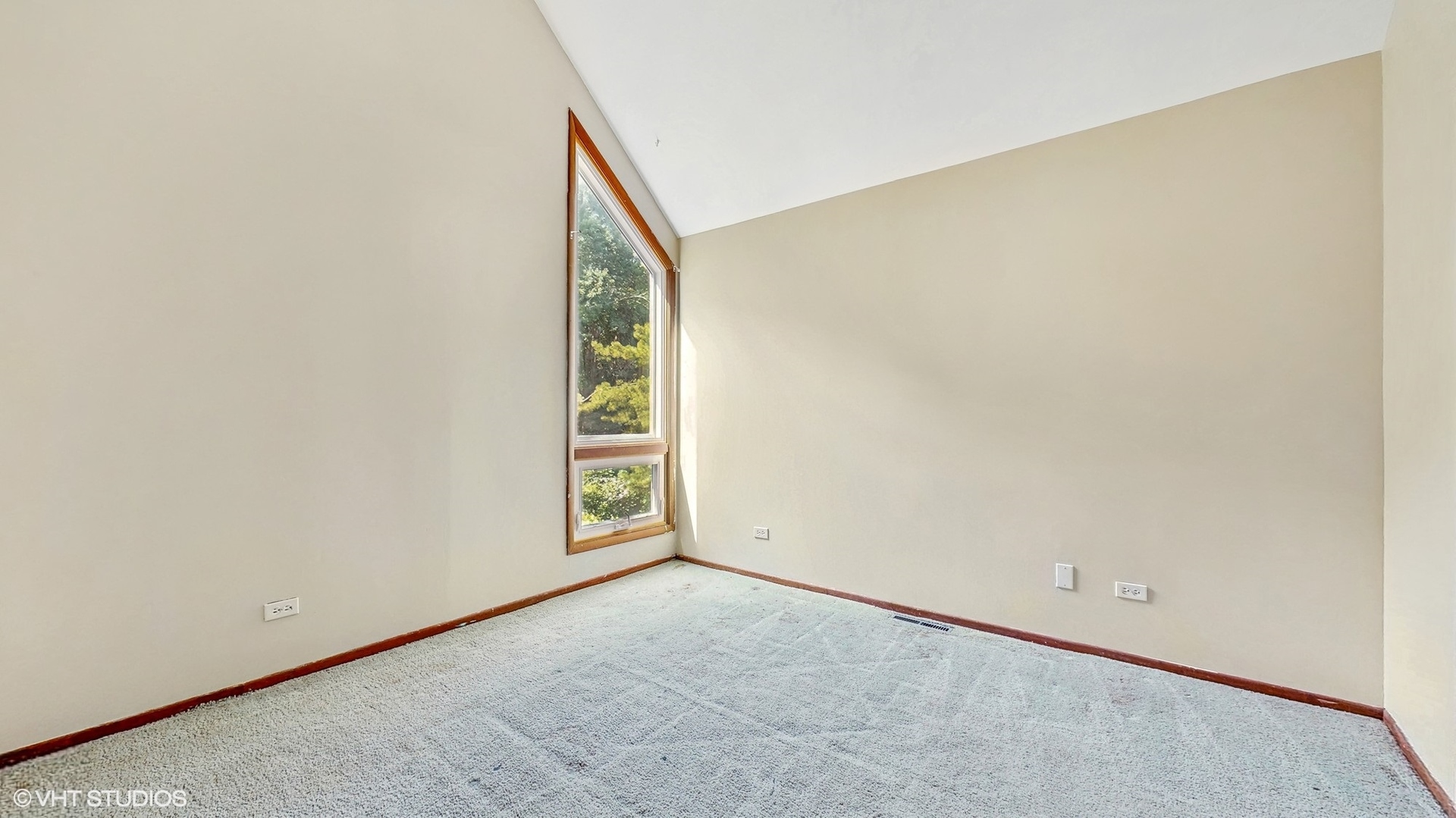 5321 W Valley Drive, Richmond, IL 60071