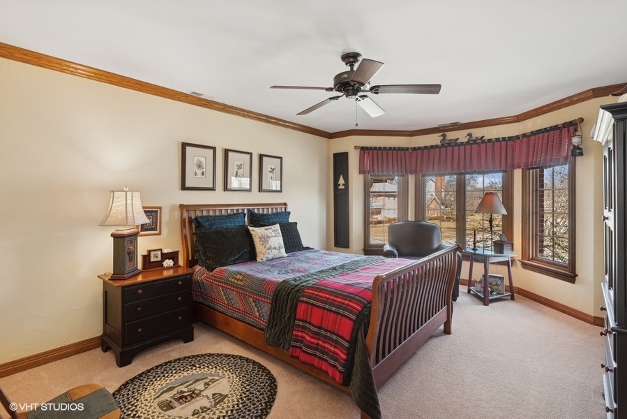 1211 Highgate Court, Libertyville, IL 60048