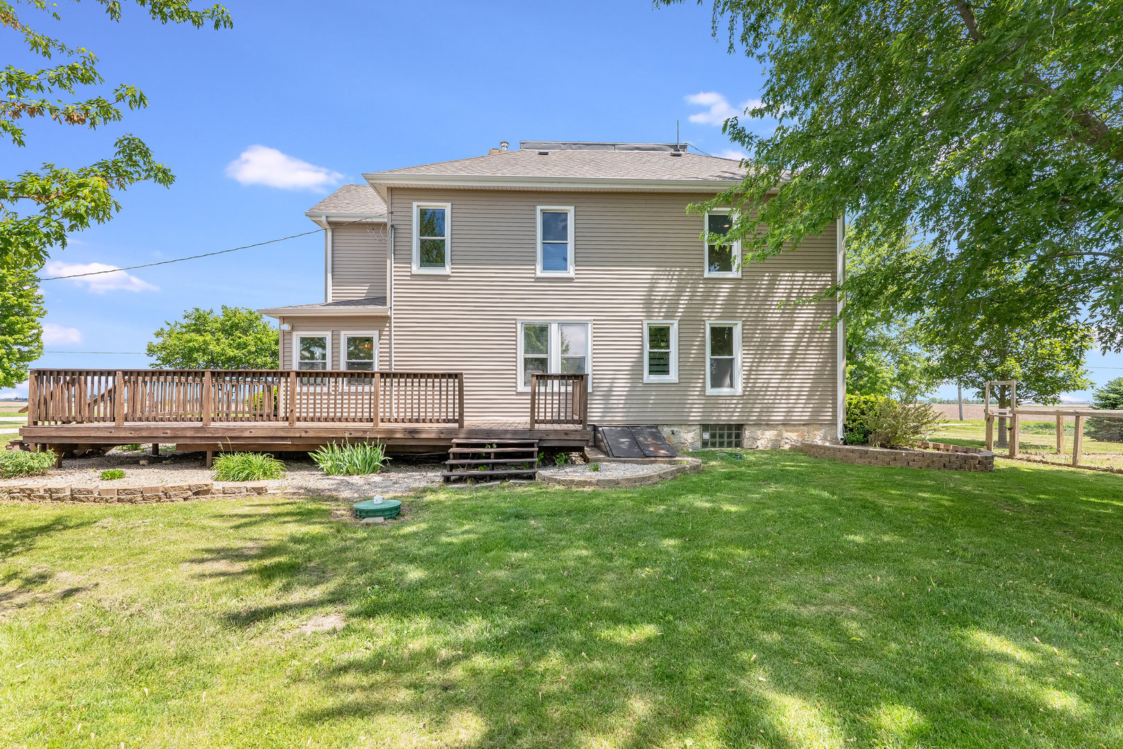 4731 E 10th Road, Earlville, IL 60518