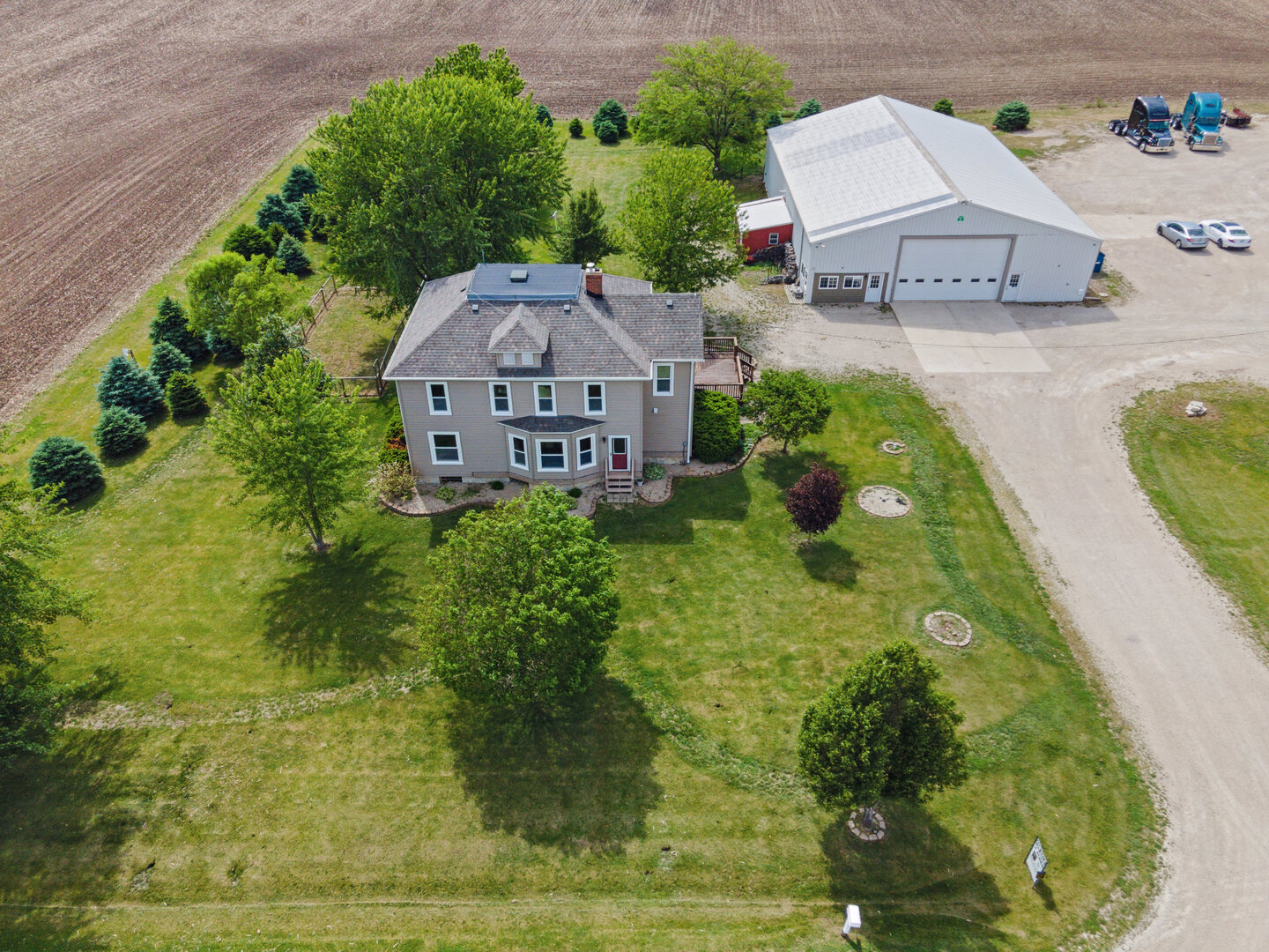 4731 E 10th Road, Earlville, IL 60518