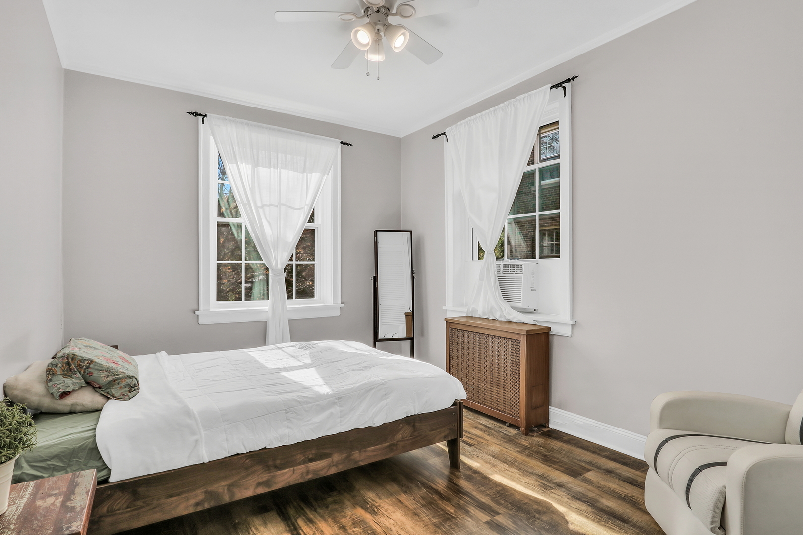 1217 Hull Terrace #2A, Evanston, IL 60202