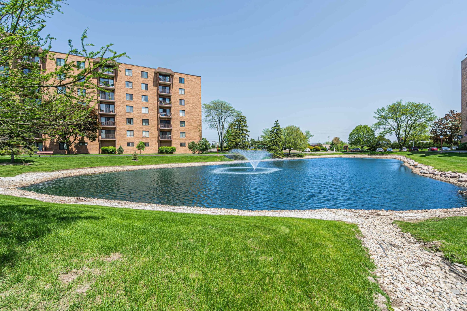 1747 W Crystal Lane #308, Mount Prospect, IL 60056