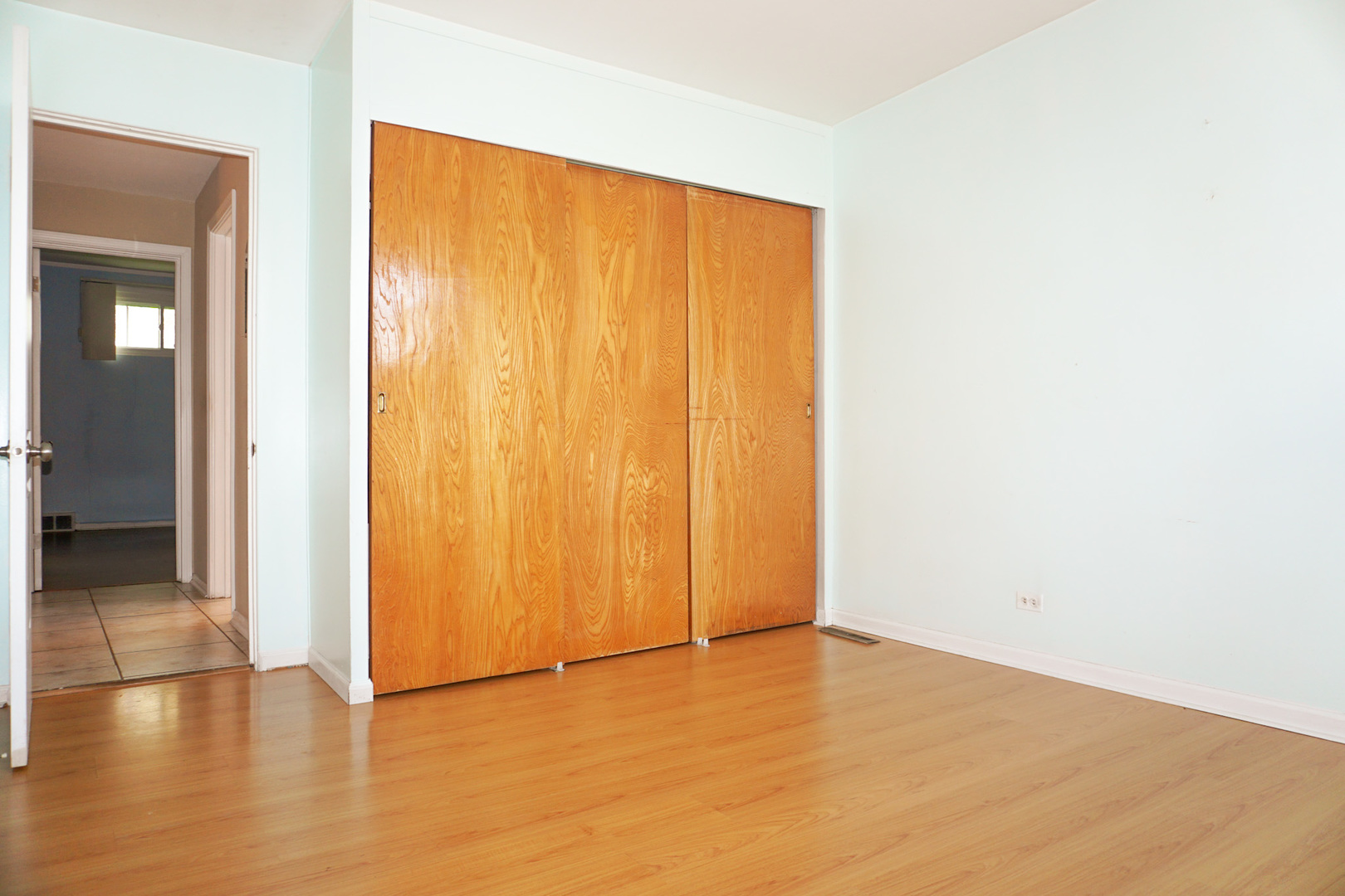 5805 N Harlem Avenue, Chicago, IL 60631