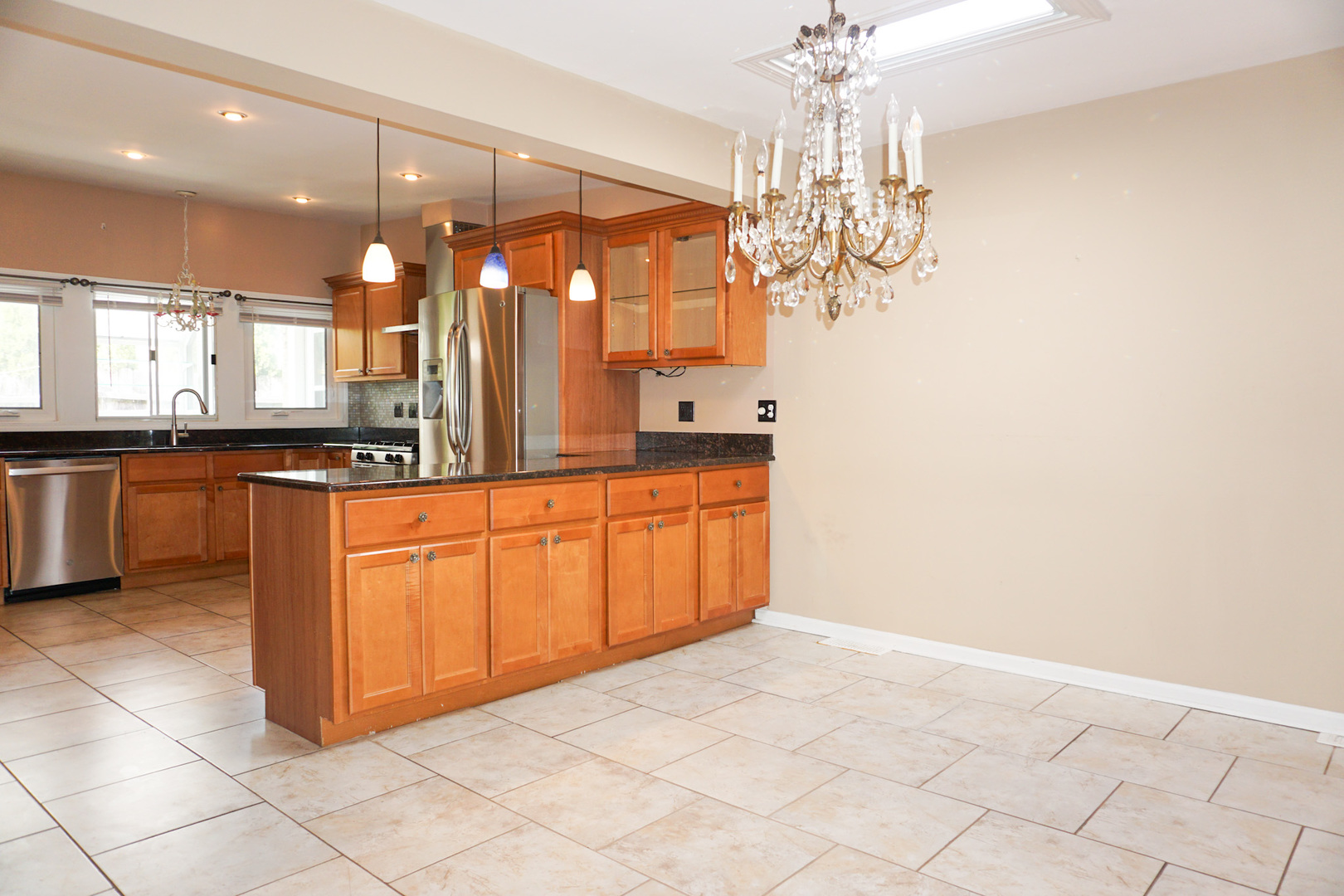 5805 N Harlem Avenue, Chicago, IL 60631