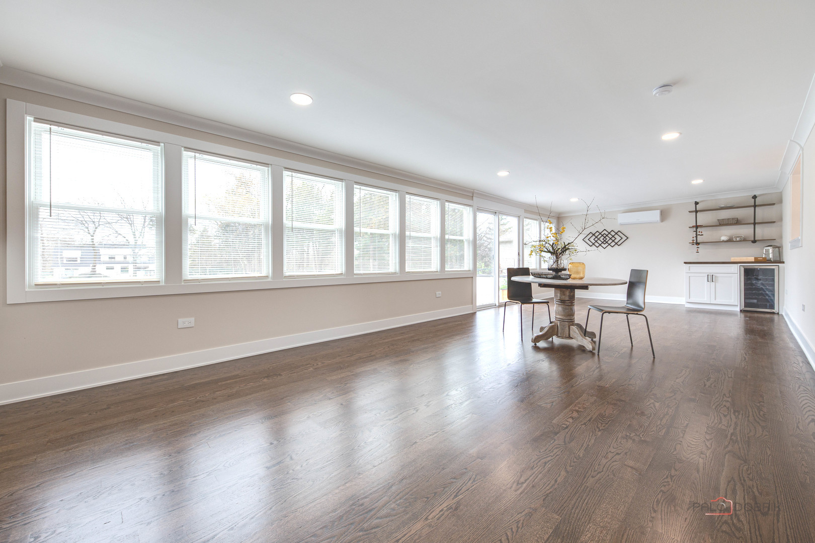 1912 N Summit Street, Wheaton, IL 60187