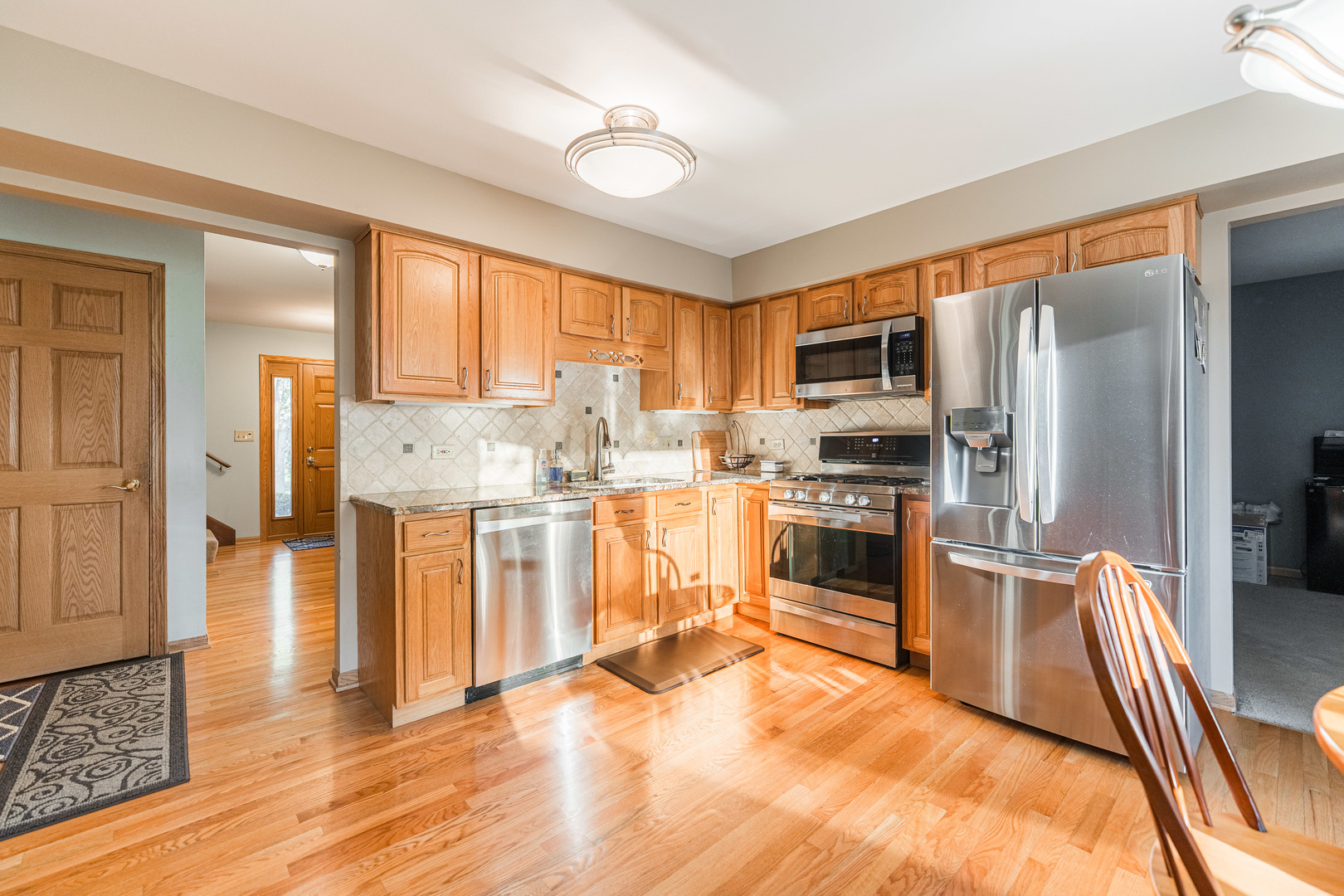 8332 Adbeth Avenue, Woodridge, IL 60517