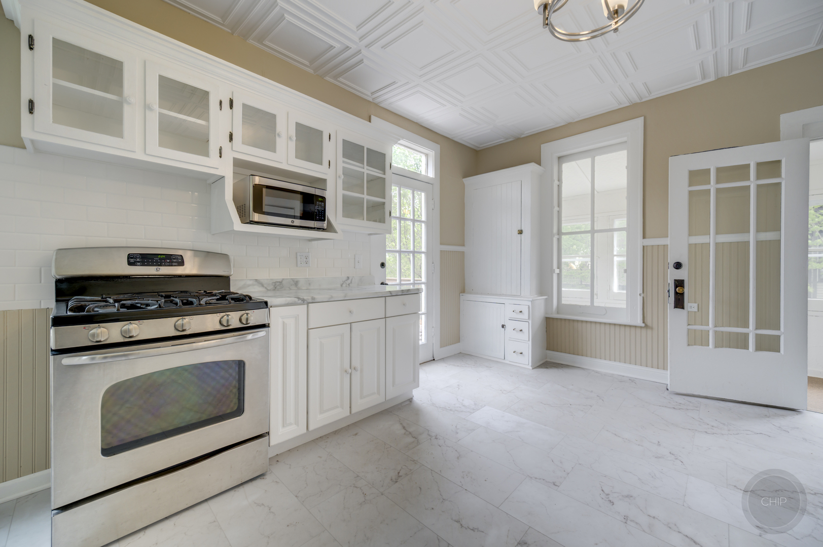 125 Arbor Avenue, West Chicago, IL 60185