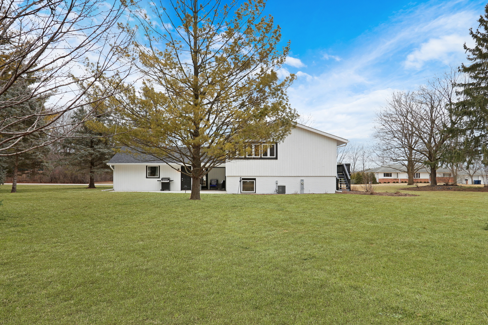 31340 N Liberty Road, Grayslake, IL 60030
