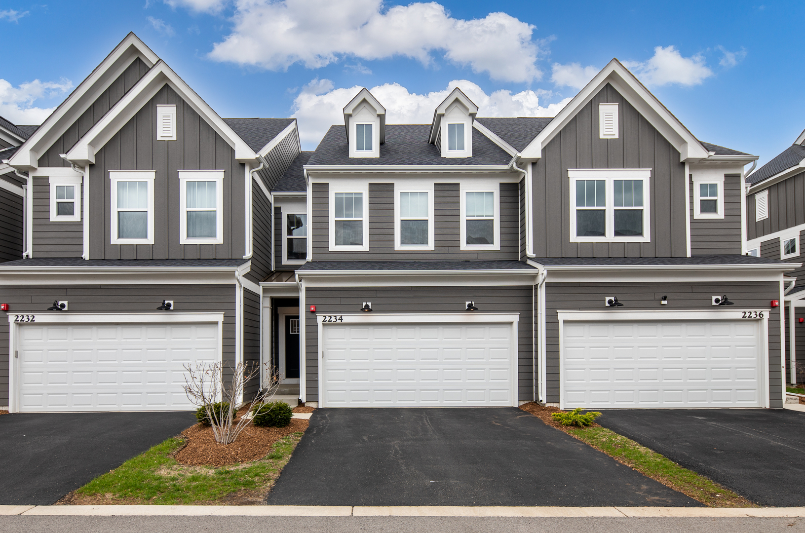 2234 Weatherbee Lane, Naperville, IL 60563