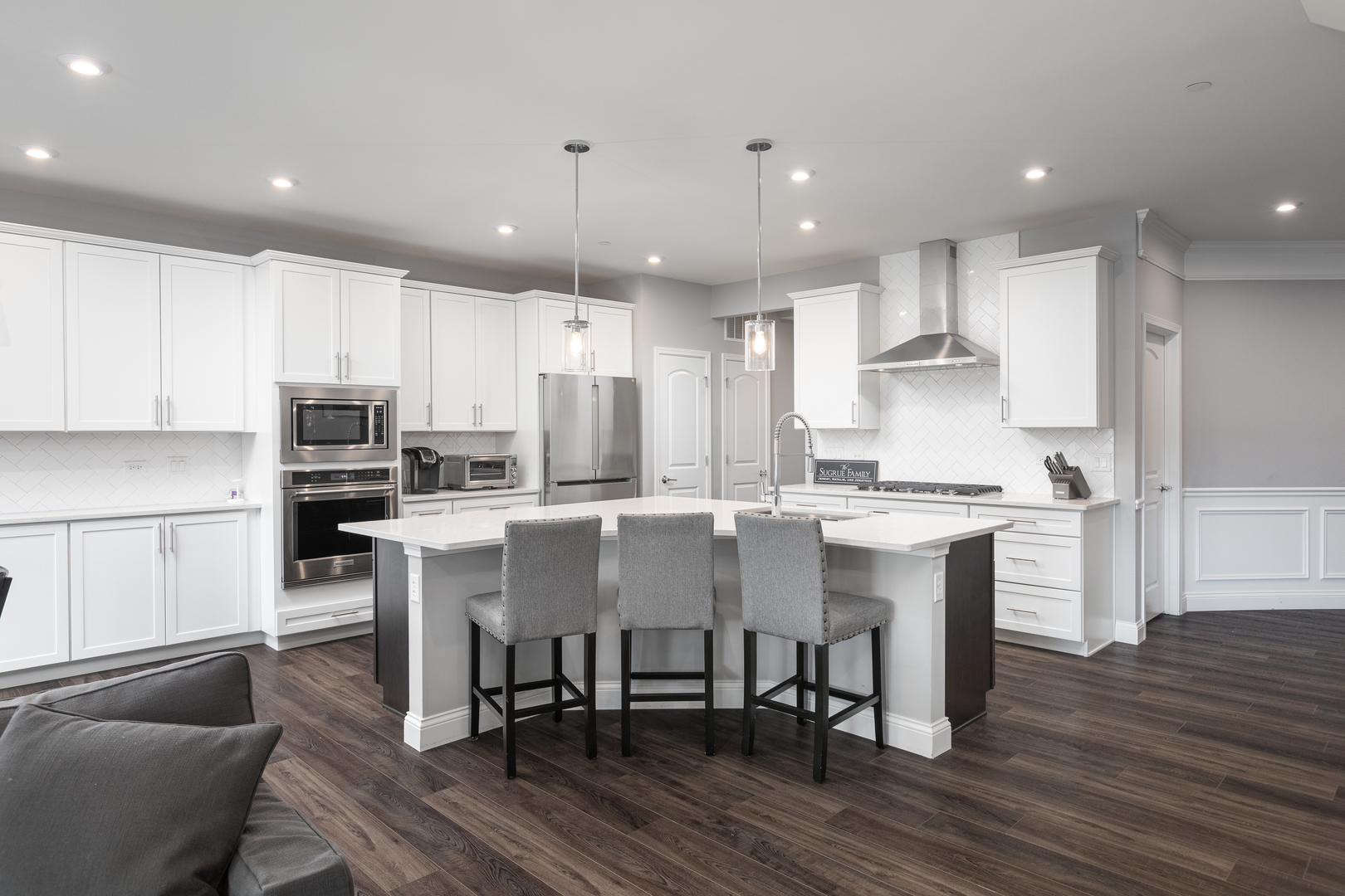 2234 Weatherbee Lane, Naperville, IL 60563