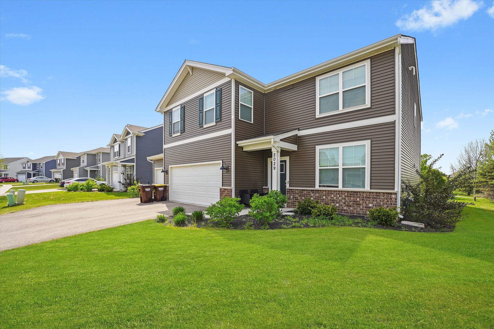 2029 Magnolia Lane, Wonder Lake, IL 60097