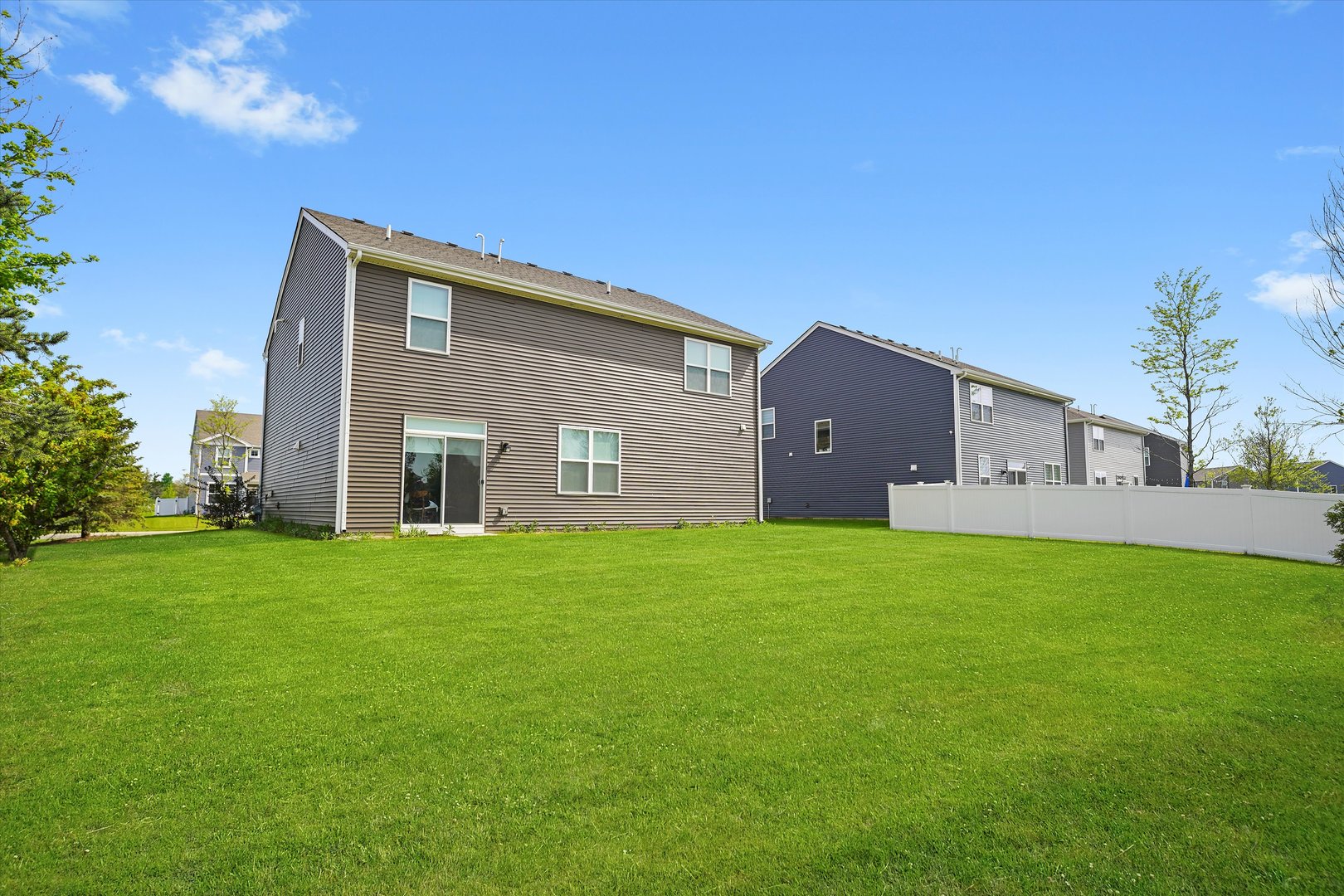 2029 Magnolia Lane, Wonder Lake, IL 60097