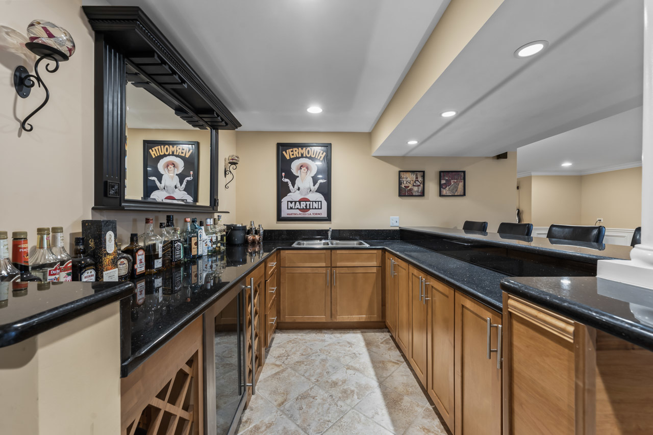 565 Versailles Drive, Bartlett, IL 60103