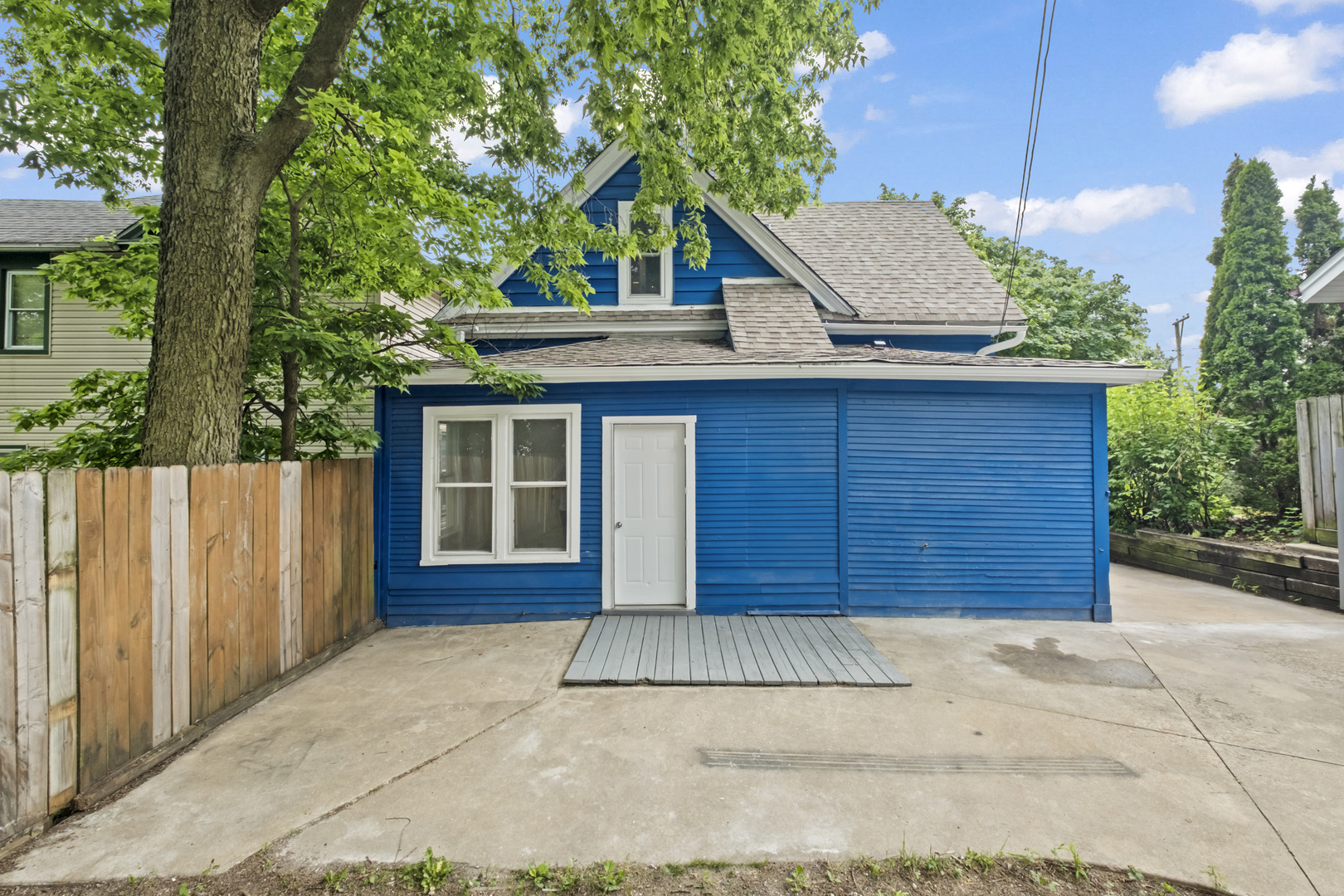 1722 Charles Street, Rockford, IL 61104