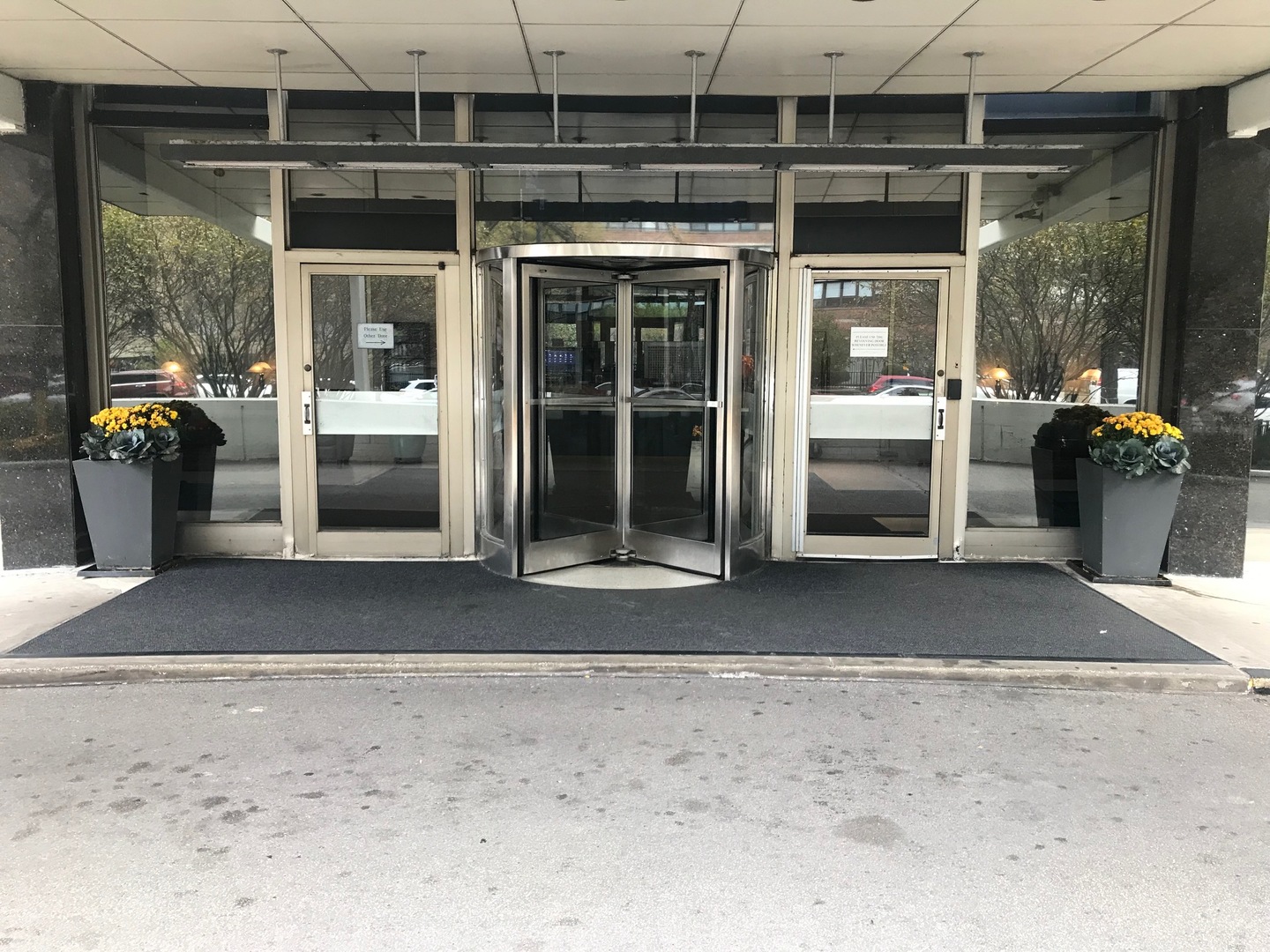 5701 N Sheridan Road #25T, Chicago, IL 60660