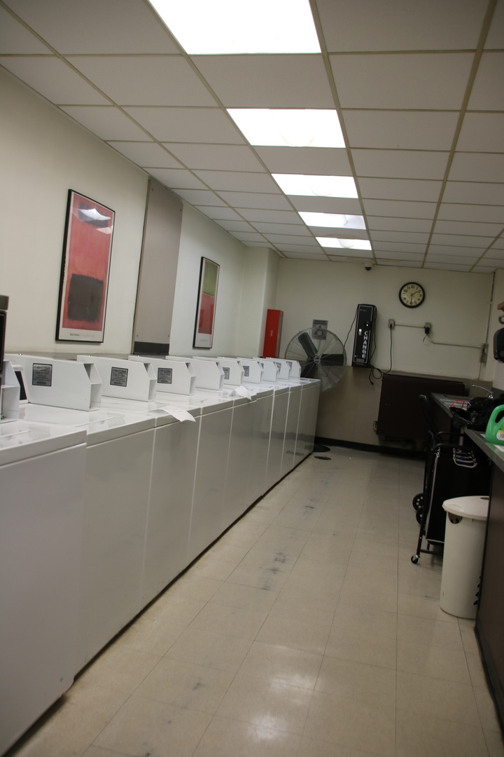 5701 N Sheridan Road #25T, Chicago, IL 60660