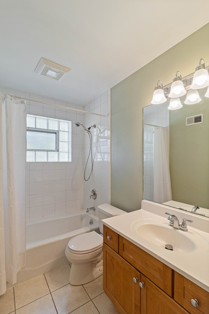 520 S Rammer Avenue, Arlington Heights, IL 60004