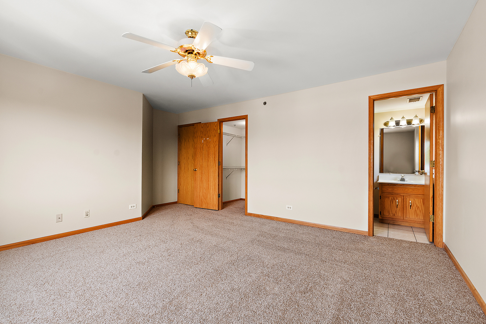 9514 S Kilbourn Avenue #3C, Oak Lawn, IL 60453