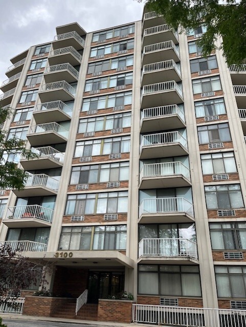 3100 S King Drive #903, Chicago, IL 60616