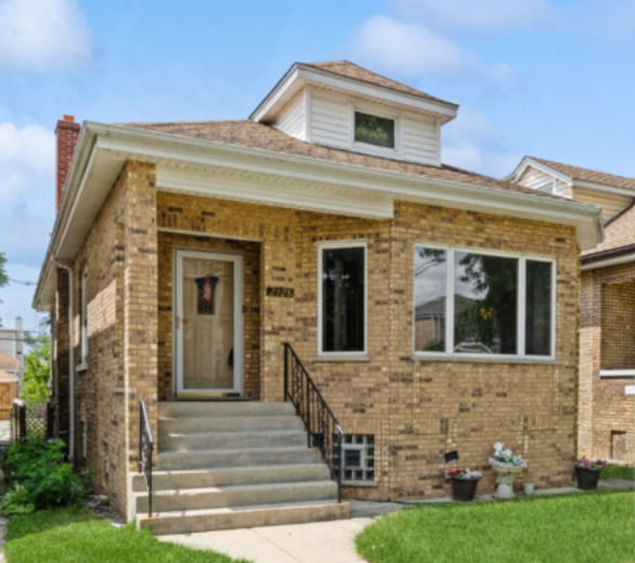 2128 N 75th Avenue, Elmwood Park, IL 60707
