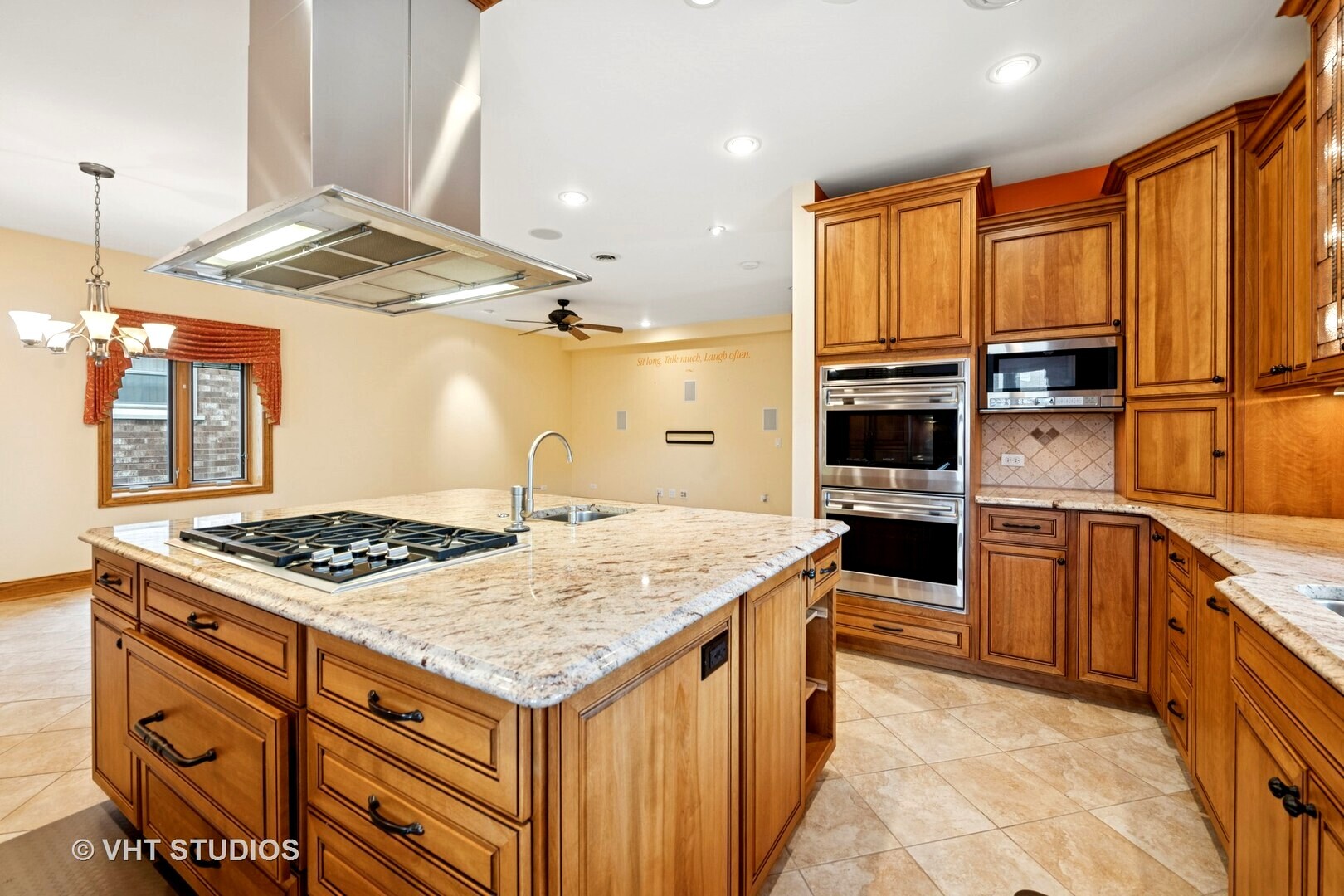 8114 N Ottawa Avenue, Niles, IL 60714