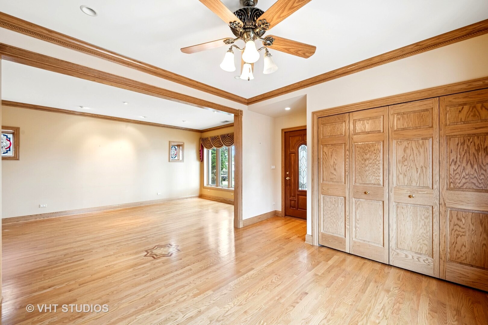 8114 N Ottawa Avenue, Niles, IL 60714