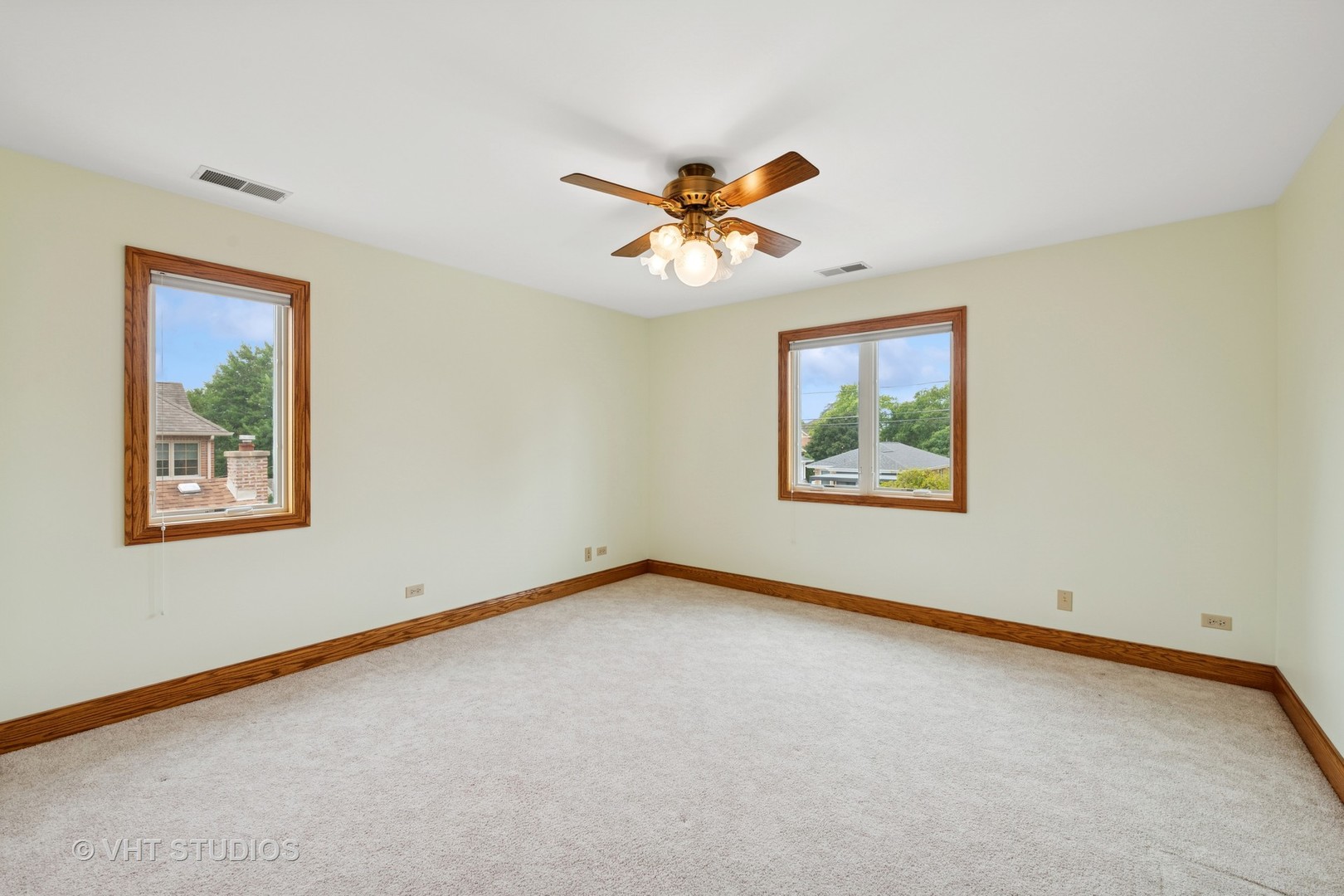 8114 N Ottawa Avenue, Niles, IL 60714