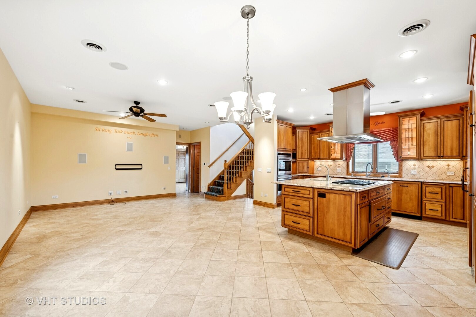 8114 N Ottawa Avenue, Niles, IL 60714