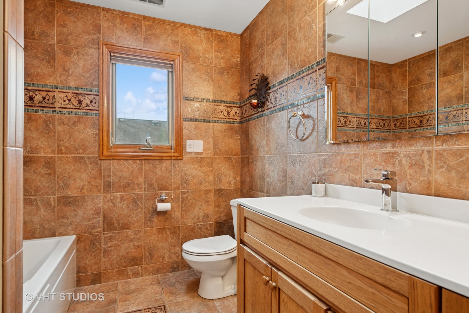 8114 N Ottawa Avenue, Niles, IL 60714