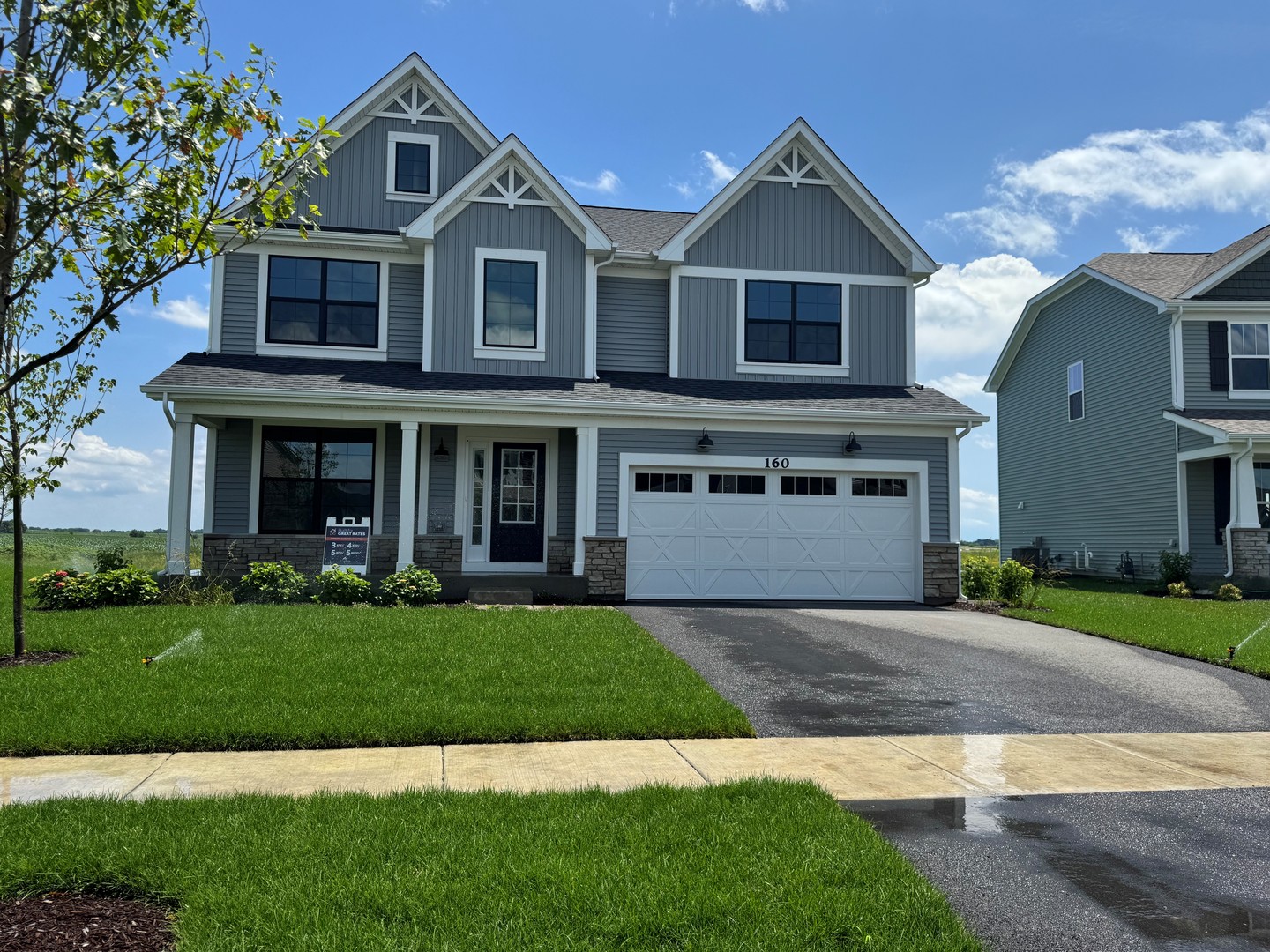 160 Piper Glen Avenue, Oswego, IL 60543