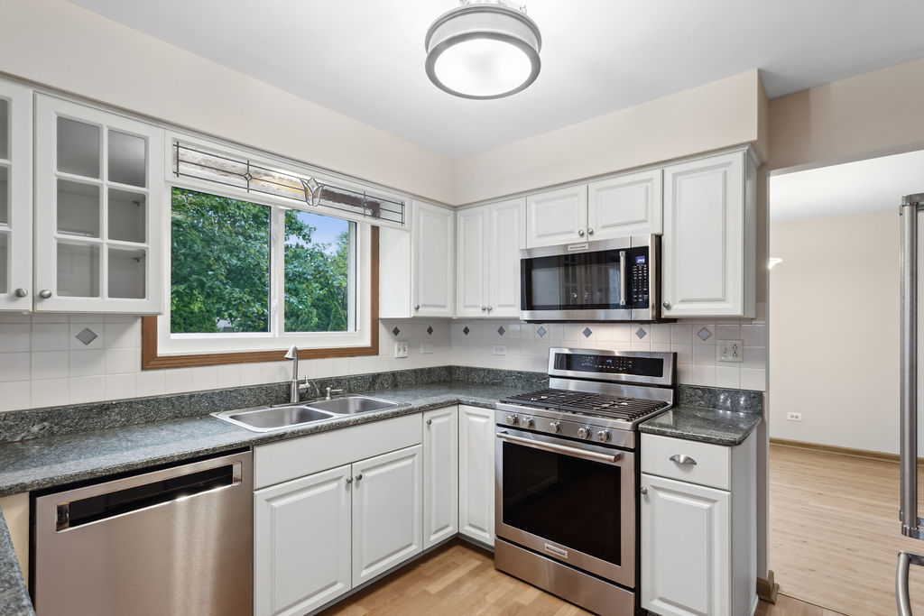 1836 71st Street, Woodridge, IL 60517