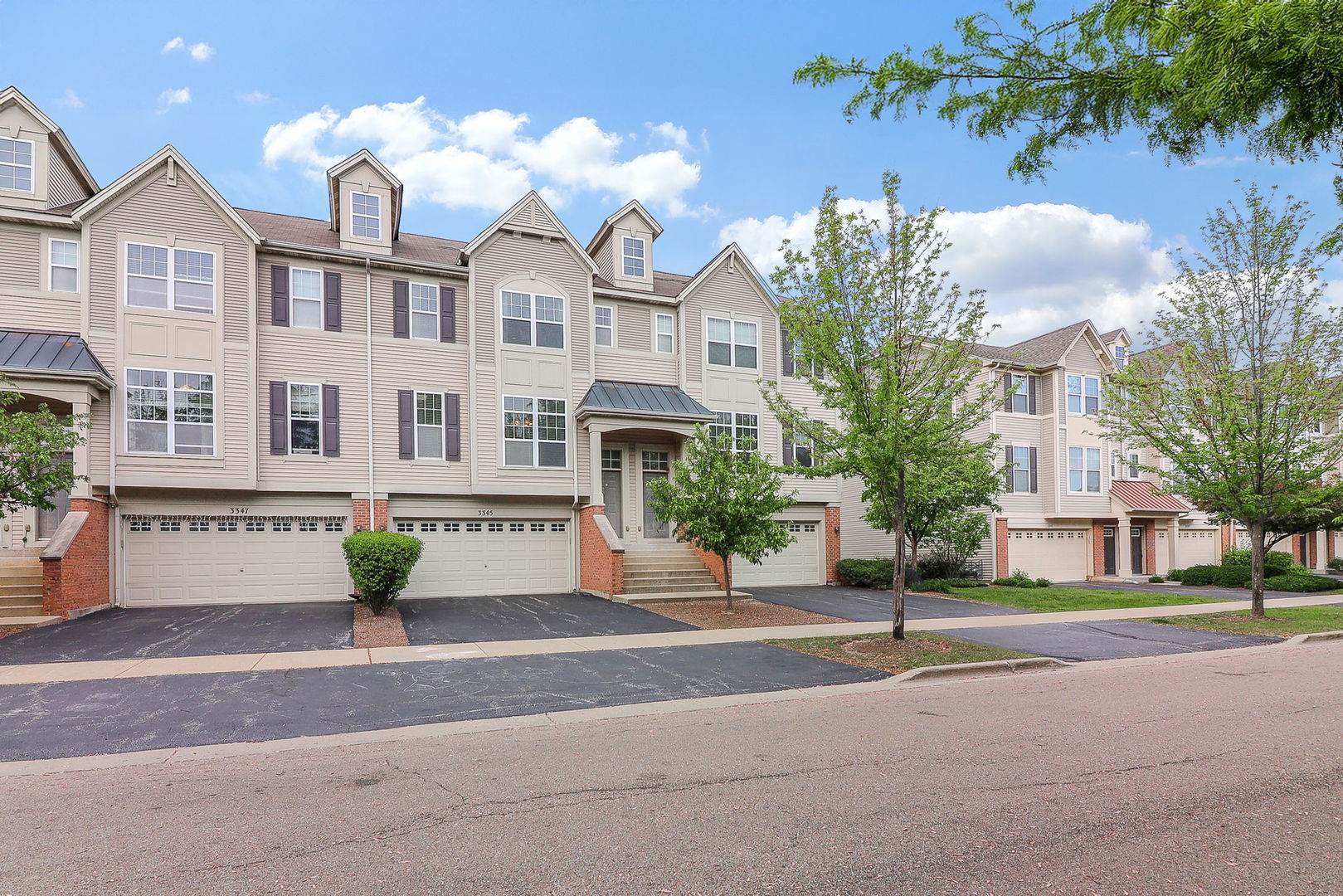 3345 KENTSHIRE Circle, Aurora, IL 60504