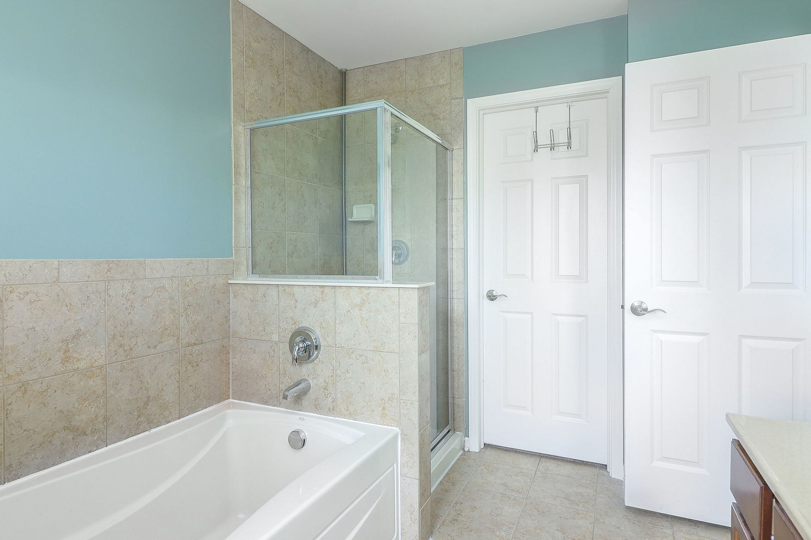 3345 KENTSHIRE Circle, Aurora, IL 60504