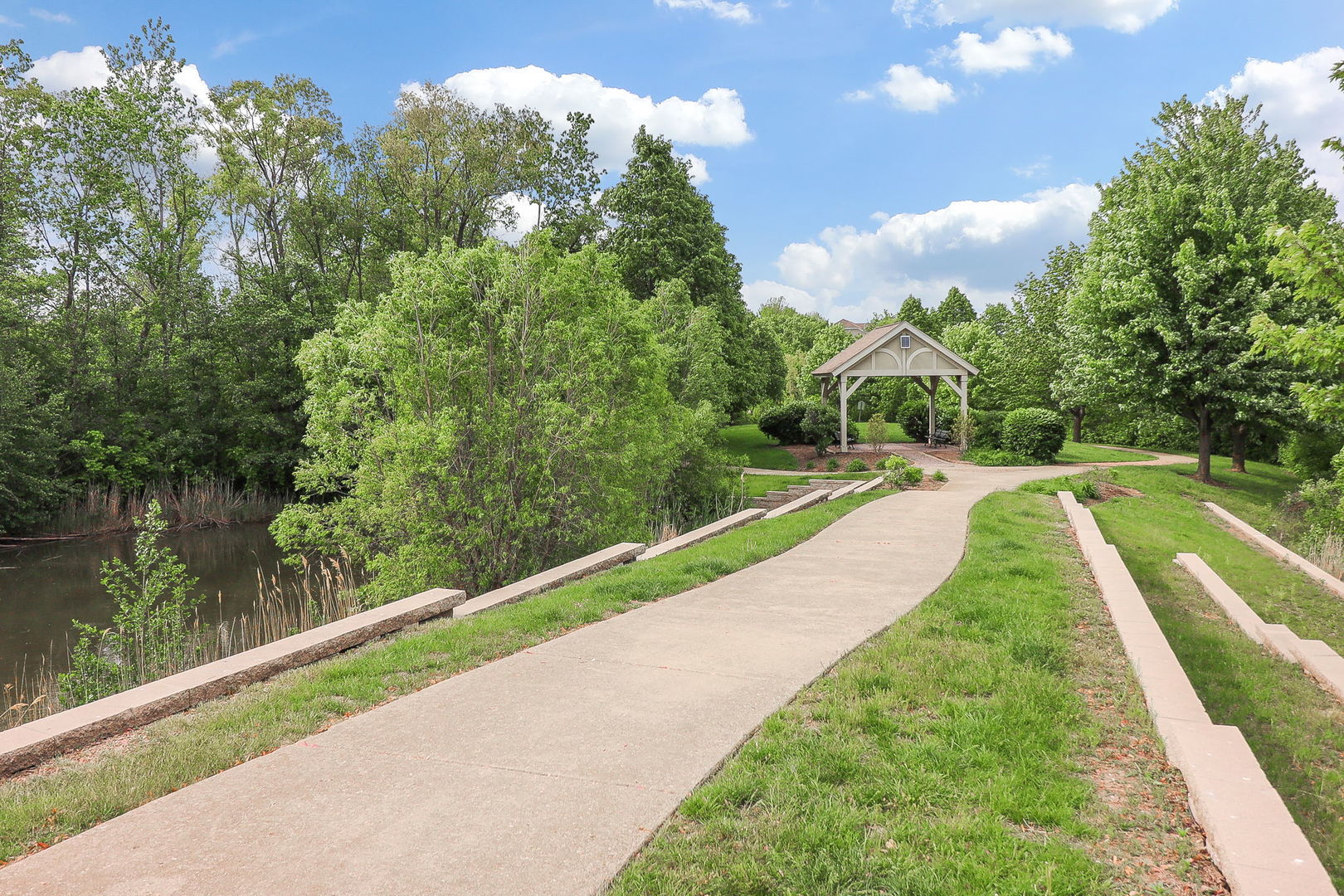 3345 KENTSHIRE Circle, Aurora, IL 60504