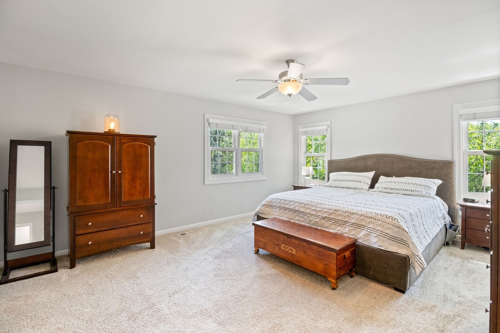 1527 Steeplechase Court, Green Oaks, IL 60048