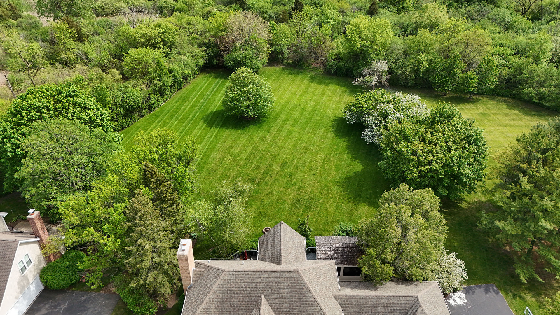 36708 Old Woods Trail, Gurnee, IL 60031