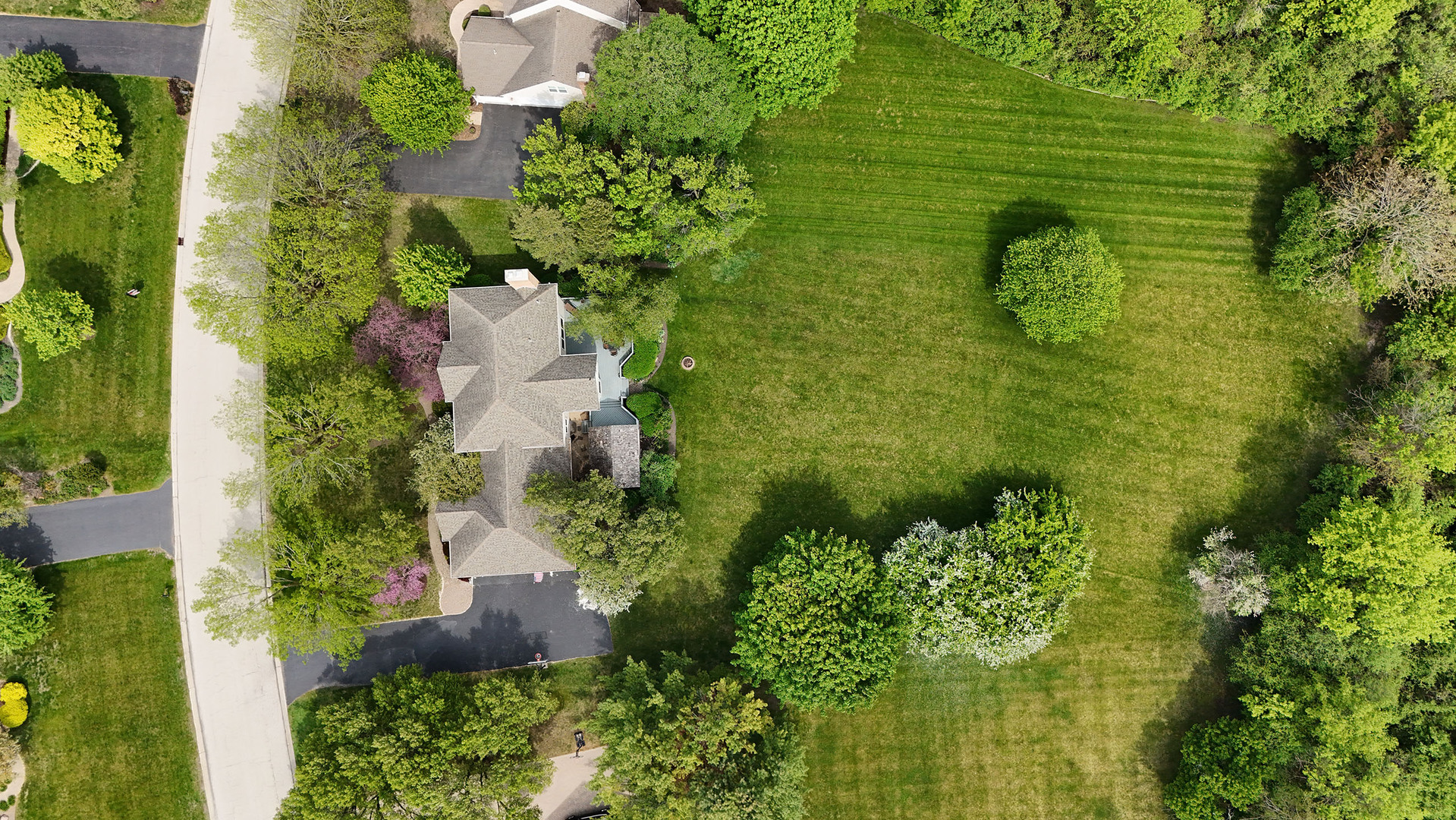 36708 Old Woods Trail, Gurnee, IL 60031