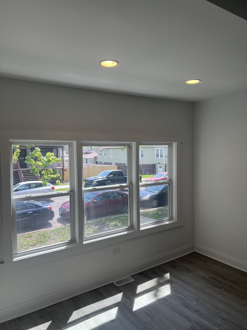 10642 S Calhoun Avenue, Chicago, IL 60617