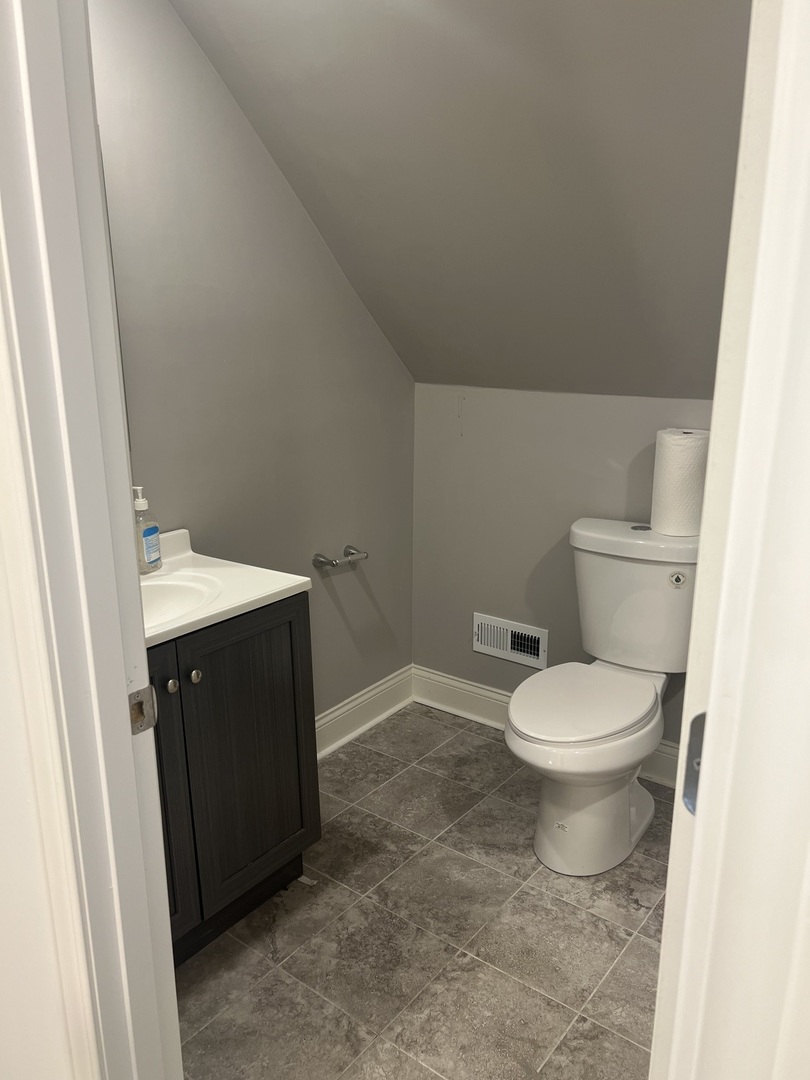 10642 S Calhoun Avenue, Chicago, IL 60617