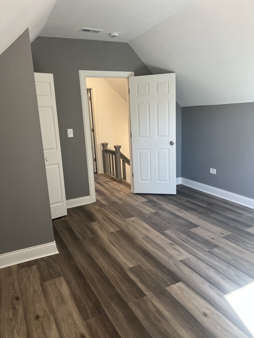 10642 S Calhoun Avenue, Chicago, IL 60617