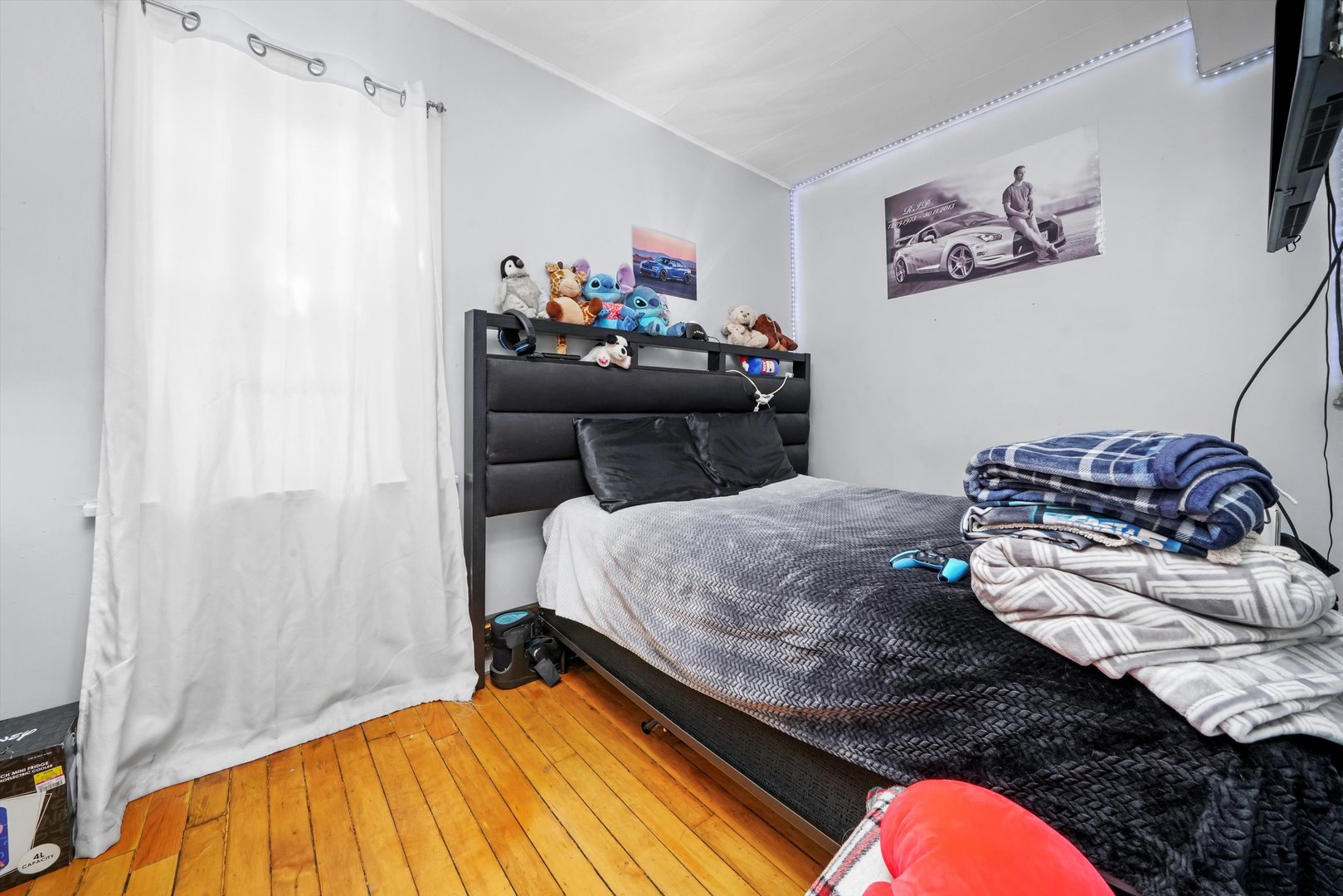 5512 W WRIGHTWOOD Avenue, Chicago, IL 60639