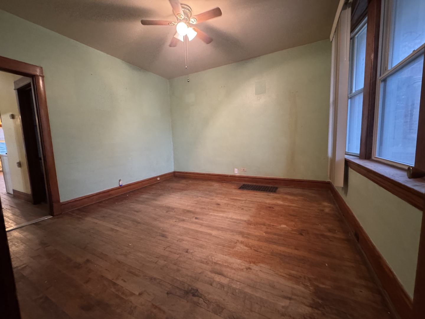 2439 S 57th Avenue, Cicero, IL 60804